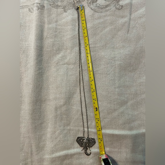 Silver Spoon elephant necklace - Picture 4 of 5